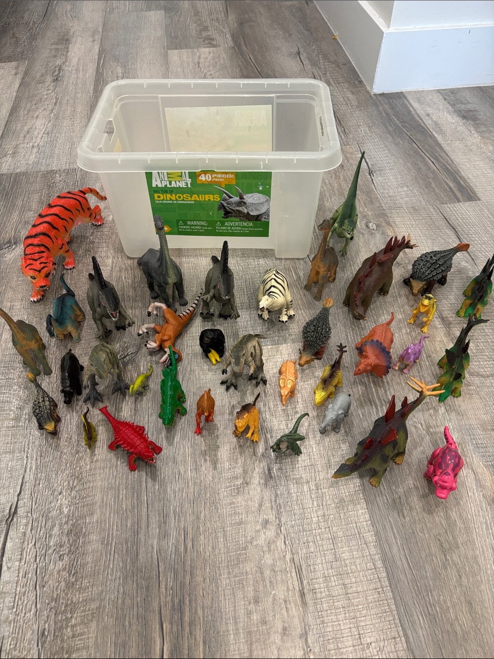 Animal Planet Assorted Dinosaur & Reptile Figure Set - Multicolor